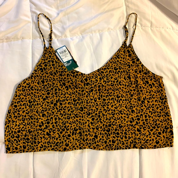 NWT Cute Leopard Animal Print Crop Top Cami M L Wild Fable Vneck Tank - Picture 2 of 4